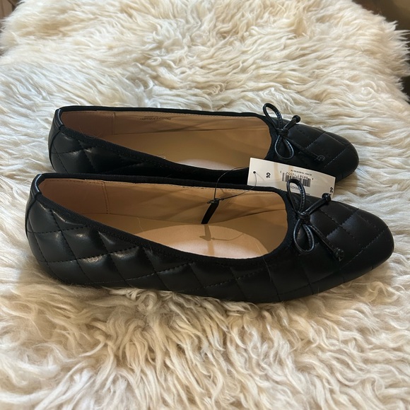 Quilted leather Ballet flats. - Picture 3 of 3